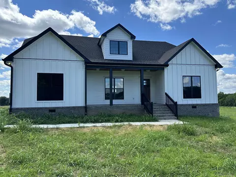1465 Lauderdale Ln, Bethpage, TN 37022