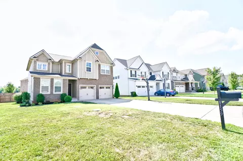 1159 Cotillion Dr, Murfreesboro, TN 37128