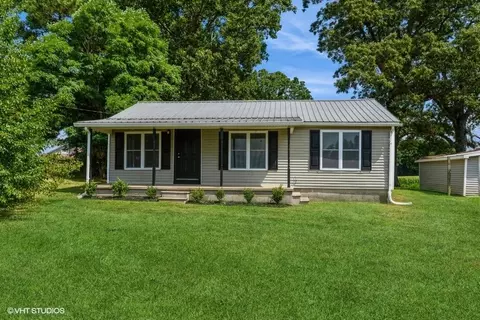 513 Turnpike Rd, Lawrenceburg, TN 38464