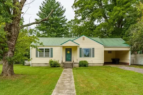 210 Lynn St, Tullahoma, TN 37388