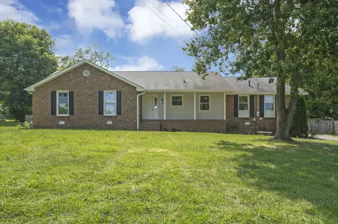 107 Meadowvue Dr, Hendersonville, TN 37075