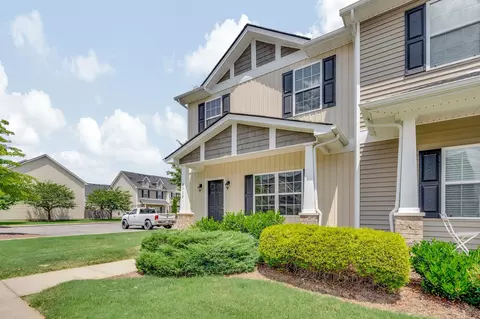 2332 New Holland Cir, Murfreesboro, TN 37128