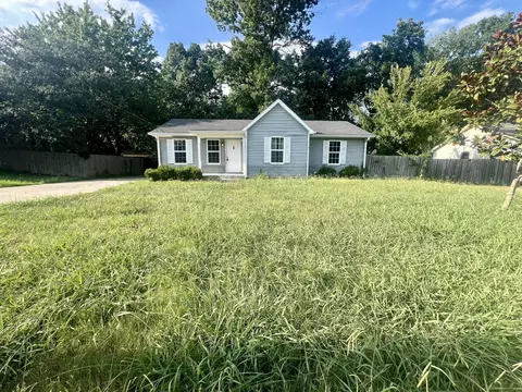801 Summer Hill Ln, La Vergne, TN 37086