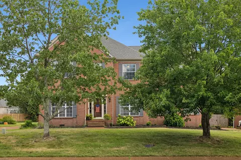 117 Fieldcrest Dr, Hendersonville, TN 37075