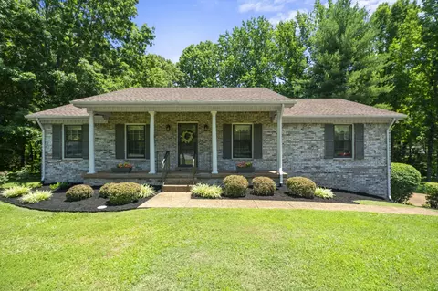 202 Mosley Dr, Springfield, TN 37172