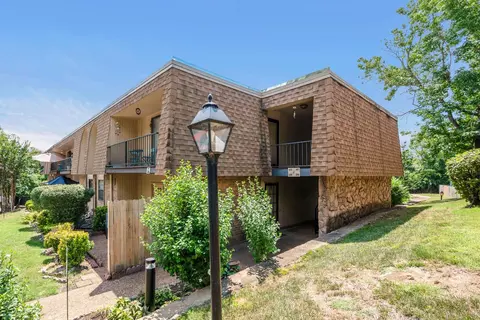 420 Walton Ln #J38, Madison, TN 37115