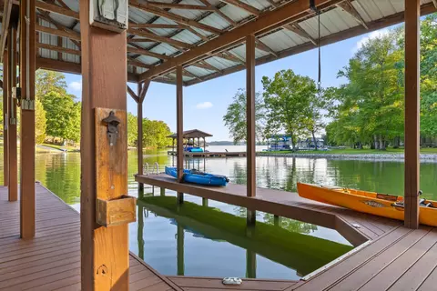 372 Debbie Dr, Spring City, TN 37381