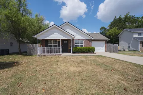 4014 Margo Cir, La Vergne, TN 37086