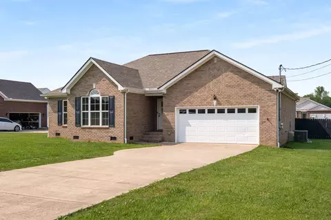 312 Sunnyside Dr, Chapel Hill, TN 37034