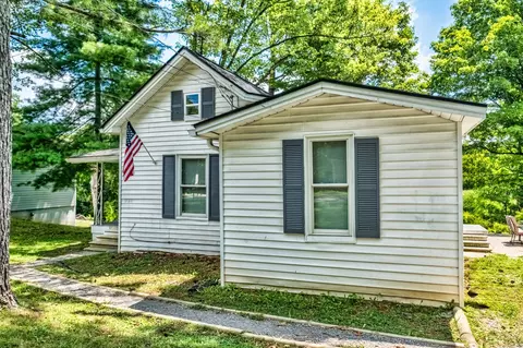810 Circle Dr, Springfield, TN 37172