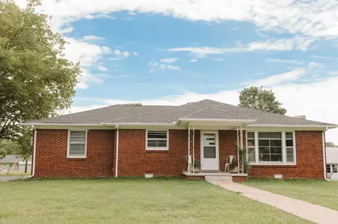 110 Carr St, Hartsville, TN 37074