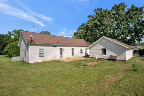 Exterior - 250 High St E, Mcewen, TN 37101 photo 5 of 5
