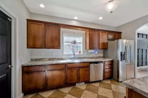 Kitchen - 250 High St E, Mcewen, TN 37101 photo 3 of 4