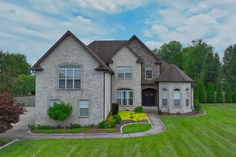 661 Starpoint Dr, Gallatin, TN 37066