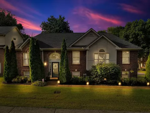2001 Woodlake Ct, Nashville, TN 37214