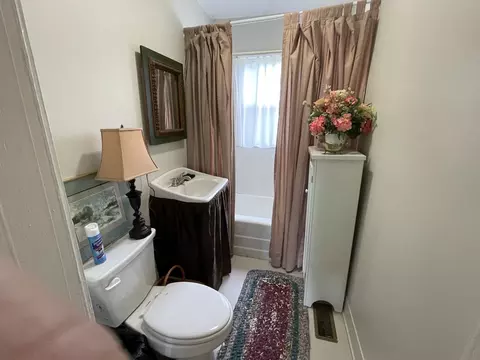 Bath - 30 E Main St, Monteagle, TN 37356 photo 1 of 1