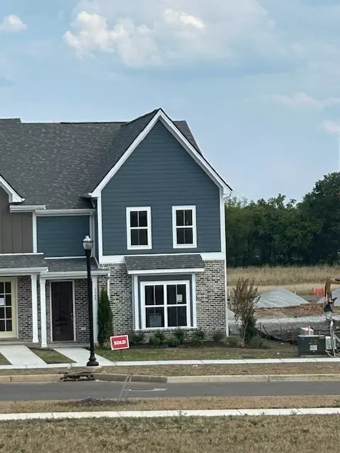 5045 Greentree Dr #42, Smyrna, TN 37167