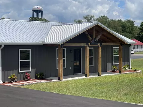 108 Walnut Ct, Hohenwald, TN 38462