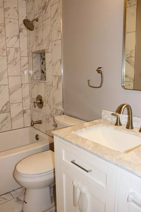 Bath - 1326 N Main St, Eagleville, TN 37060 photo 4 of 4