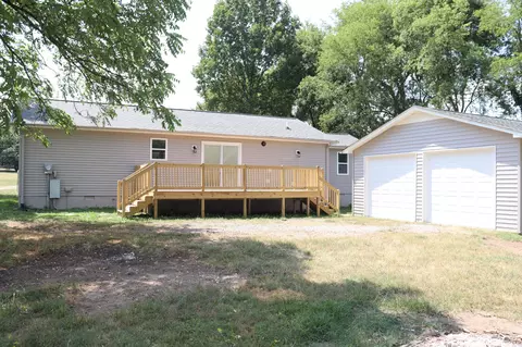 Exterior - 1326 N Main St, Eagleville, TN 37060 photo 7 of 7