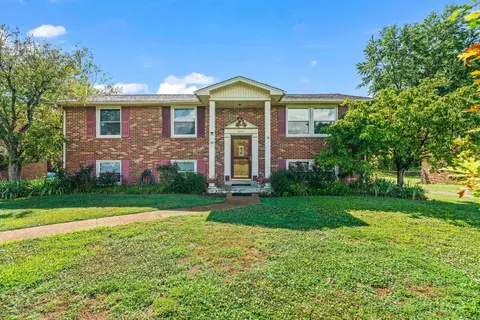 4220 Samoa Dr, Hermitage, TN 37076
