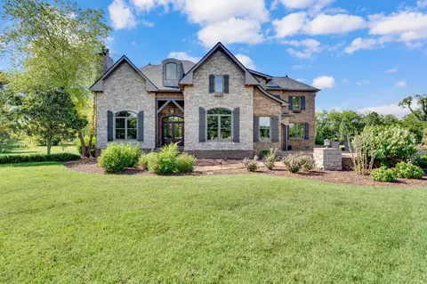 136 Blue Ribbon Trl, Christiana, TN 37037