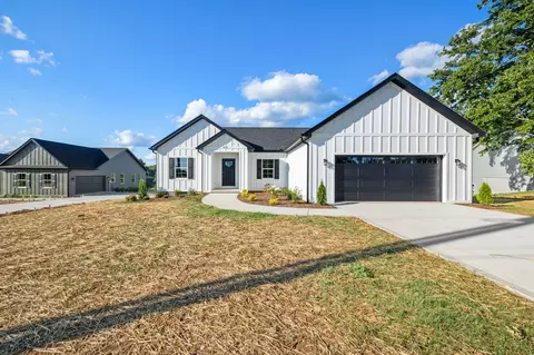 4595 Window Cliff Rd, Baxter, TN 38544