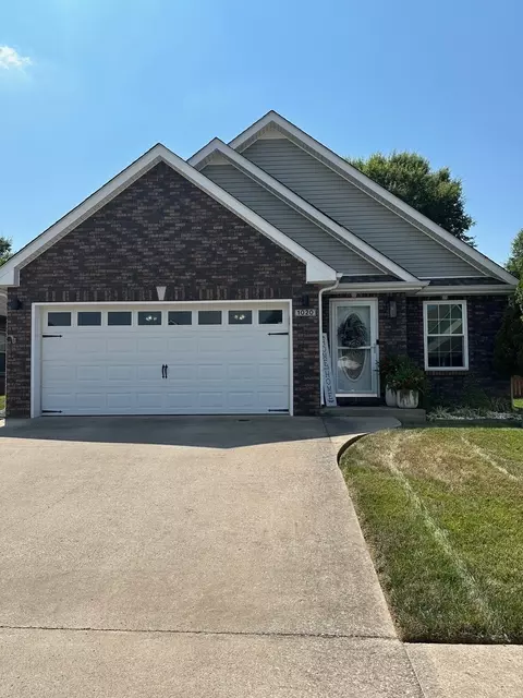 1020 Hendricks Ct, Clarksville, TN 37040