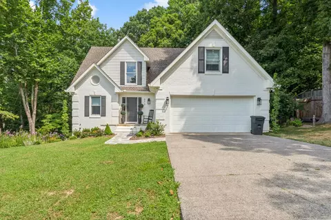 670 Lone Oak Dr, Pegram, TN 37143