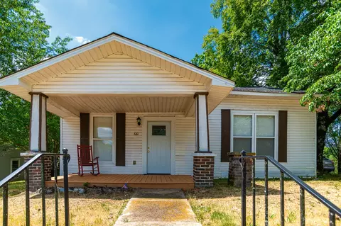 1010 Washington St W, Fayetteville, TN 37334