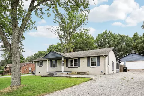 1815 George Thomas Dr, La Vergne, TN 37086