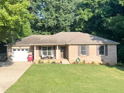 1844 Calloway Dr, Clarksville, TN 37042