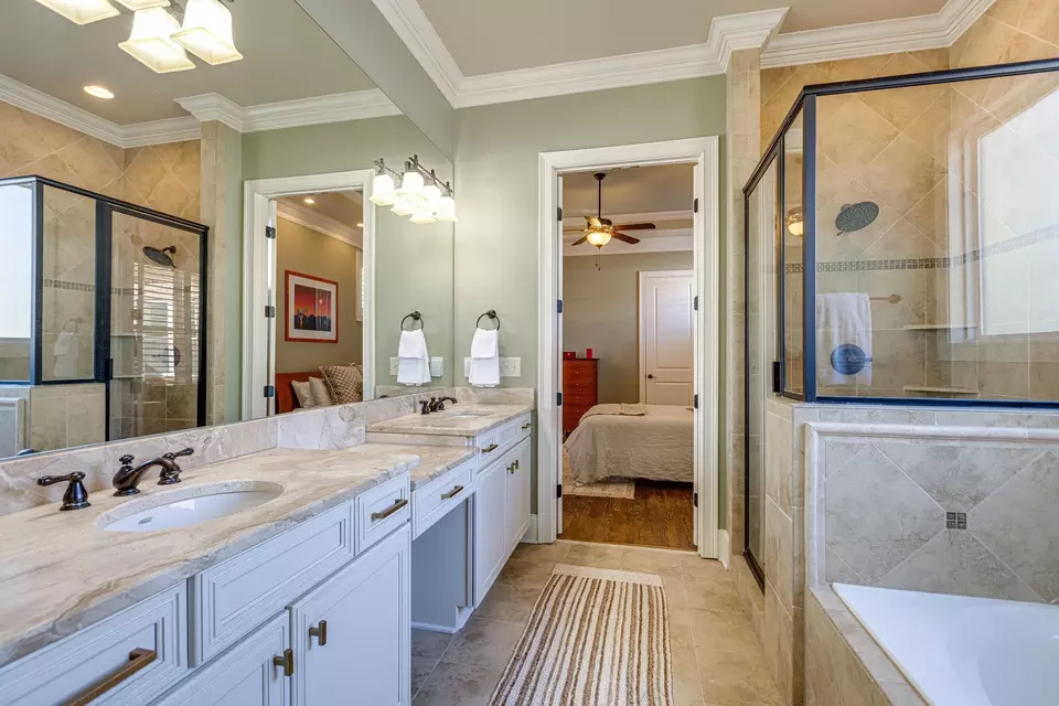Bath - 225 Fitzgerald St, Franklin, TN 37064 photo 2 of 5