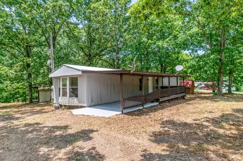 45 Blue Bird Ln, Linden, TN 37096