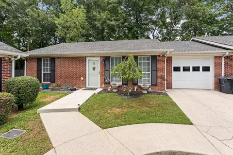 1600 N Washington St #17, Tullahoma, TN 37388