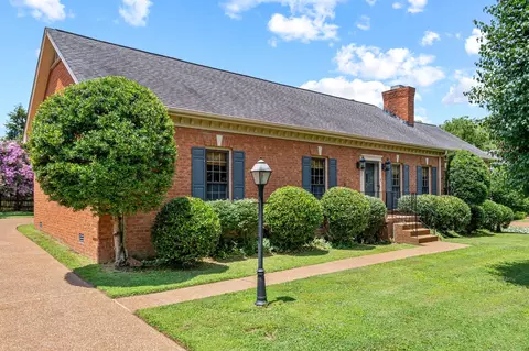 103 Walnut Ct, Hendersonville, TN 37075
