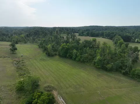 1047 E Piney Rd, Dickson, TN 37055 photo 2