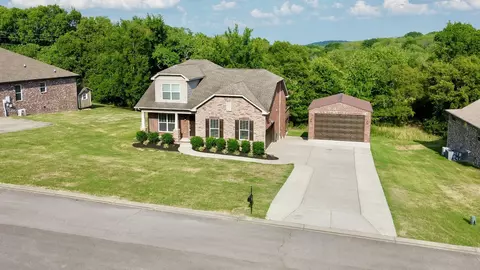 1003 Blair Oaks Ct, La Vergne, TN 37086