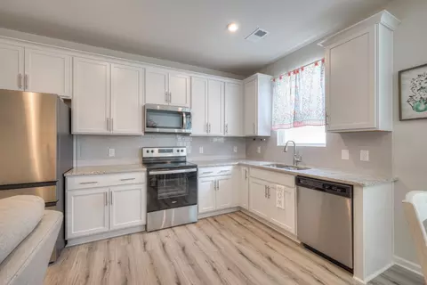 1230 Foxton Ln, Antioch, TN 37013