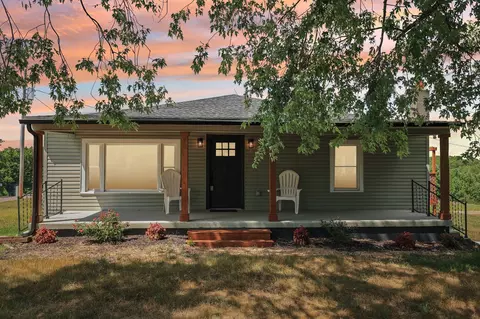 876 Ford Rd, White Bluff, TN 37187