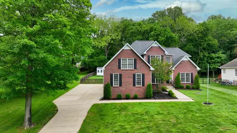 1235 Kensington Ct, Clarksville, TN 37043