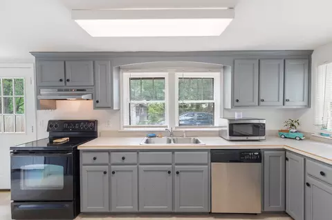 Kitchen - 107 Blue Rd, Dickson, TN 37055 photo 1 of 1