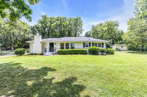 479 Oakley Dr, Nashville, TN 37220