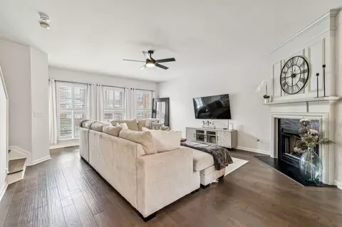7252 Highway 70 S #302, Nashville, TN 37221