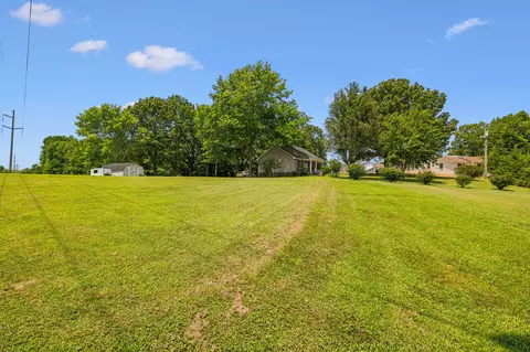 Exterior - 2604 Mariview Dr, Springfield, TN 37172 photo 9 of 10