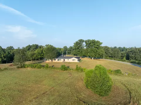 383 Cedar Park Dr, Centerville, TN 37033 photo 9