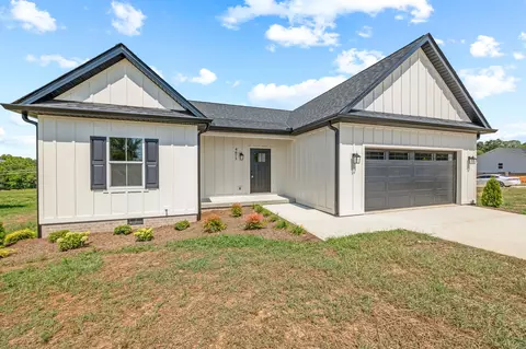 Exterior - 4675 Window Cliff Rd, Baxter, TN 38544 photo 3 of 7