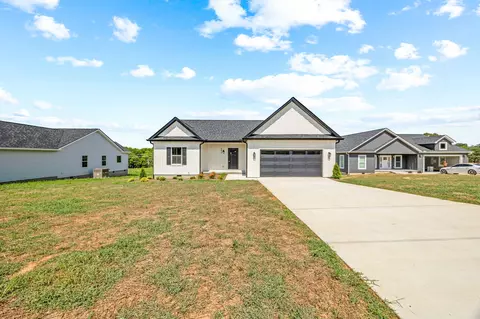 Exterior - 4675 Window Cliff Rd, Baxter, TN 38544 photo 2 of 7