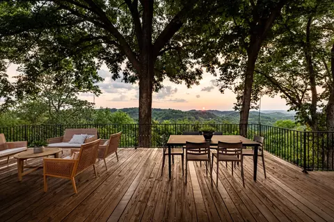 5041 Villa Crest Dr, Nashville, TN 37220