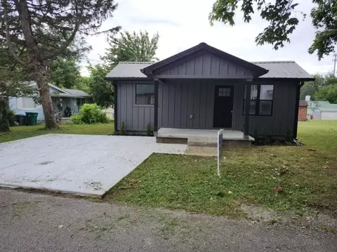 310 3rd Ave SE, Winchester, TN 37398